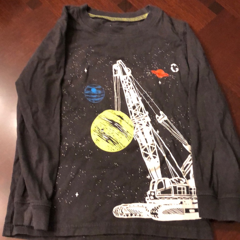 Boys Carters Glow in dark 5T long sleeve space tee